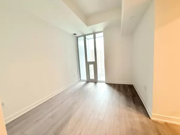 Mississauga, ON L5A 4C6,1 Fairview RD E #613