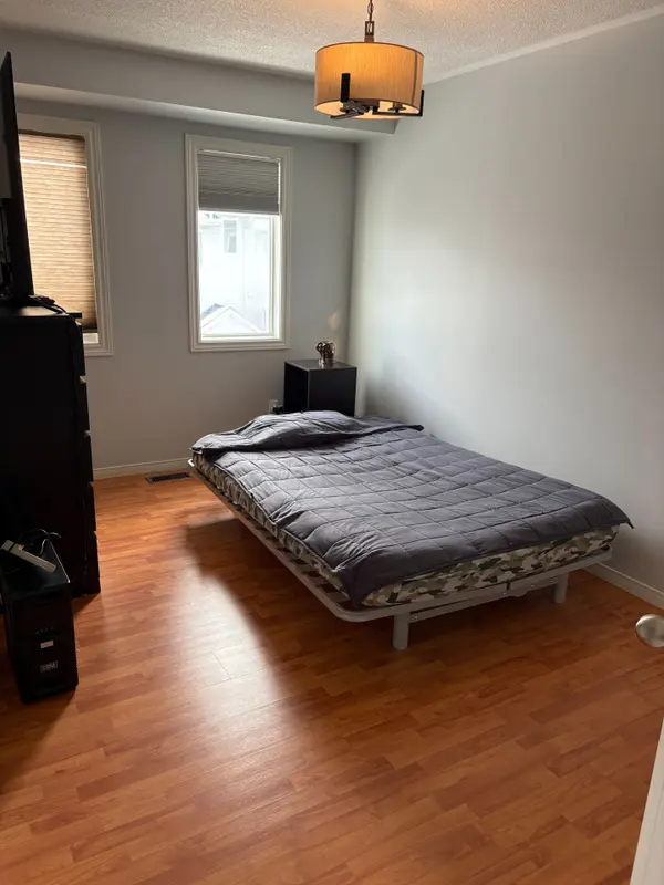 Halton Hills, ON L7G 5M1,8A Wylie CIR