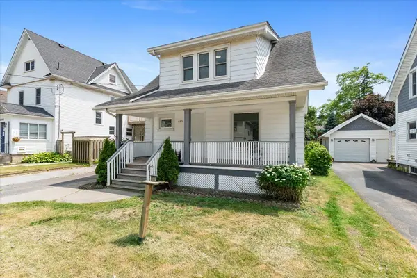 Niagara Falls, ON L2G 1R4,6372 MAITLAND AVE