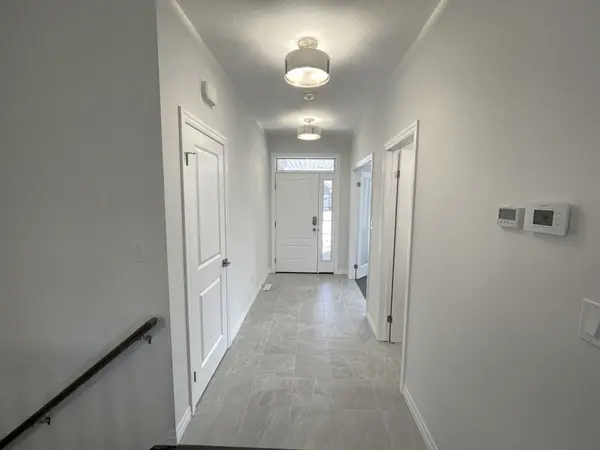 Tillsonburg, ON N4G 0K8,45 Lark ST