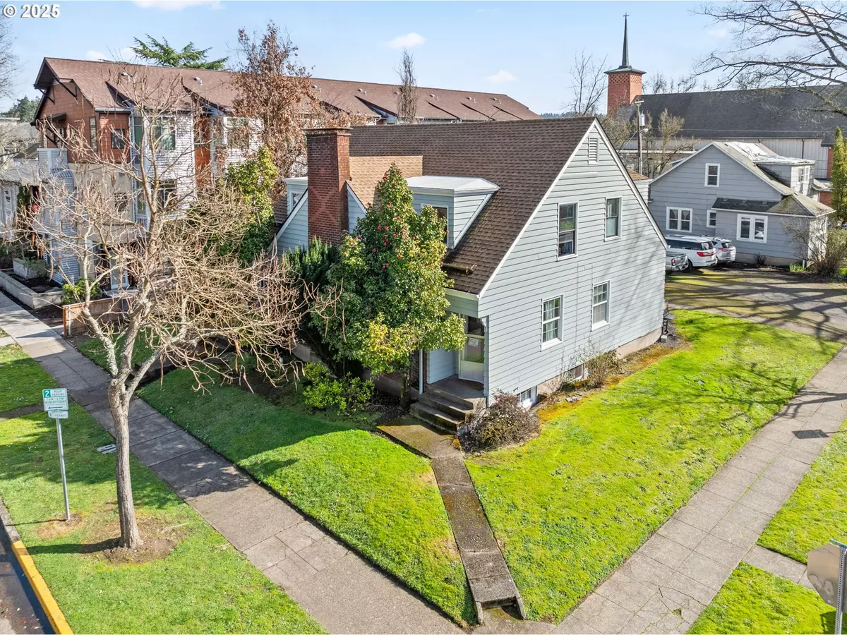 Eugene, OR 97401,508 E 14TH AVE