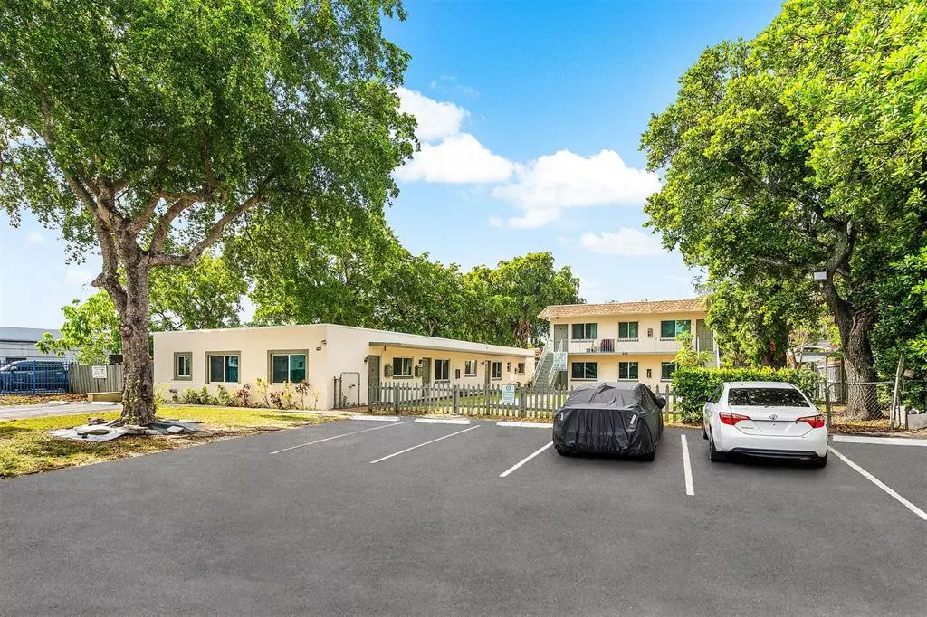 Pompano Beach, FL 33060,620 SW 7th Street 1-7