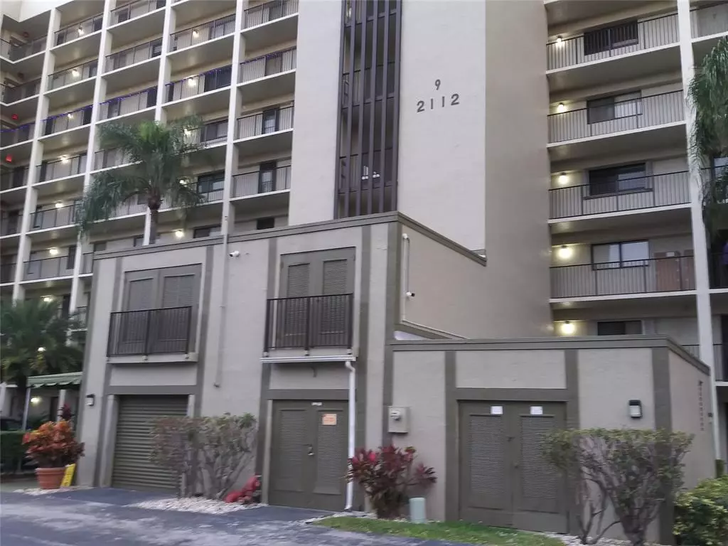 Pompano Beach, FL 33069,2112 S Cypress Bend Dr #207