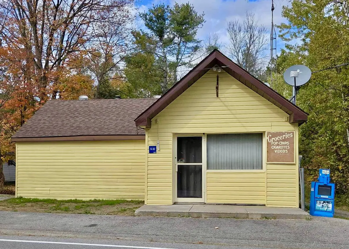 Minden Hills, ON K0M 2K0,1281 Kashagawigamog Lake RD