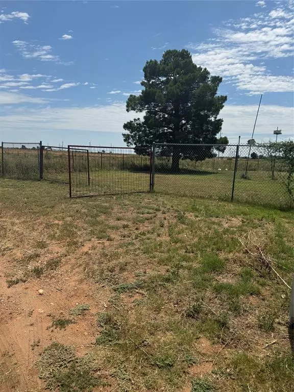 Chillicothe, TX 79225,1516 S 8 Street