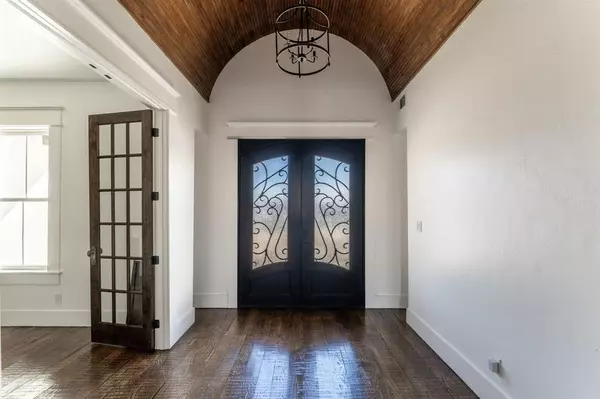 Azle, TX 76020,704 Glade Park Court