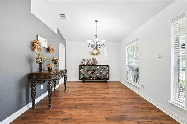 Denton, TX 76208,6013 Photinia Avenue