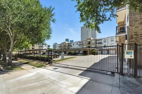 Fort Worth, TX 76102,950 Henderson Street