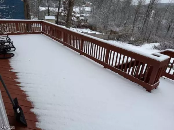 Hopatcong Boro, NJ 07874,15 Frances Ave