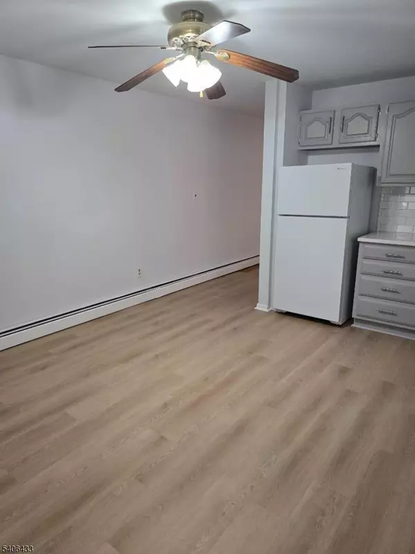 Newark City, NJ 07105,110 Elm St