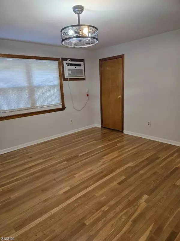 Newark City, NJ 07105,110 Elm St