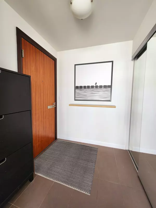 Toronto C08, ON M4Y 2J6,150 Homewood AVE #L201