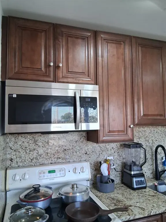 Dania Beach, FL 33004,338 SW 15th St #338