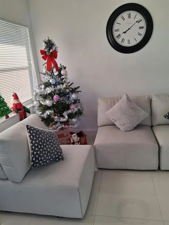 Dania Beach, FL 33004,338 SW 15th St #338