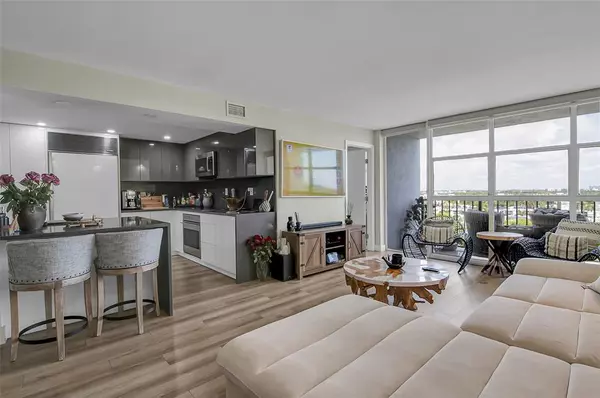 Hallandale Beach, FL 33009,600 Parkview Dr #1029