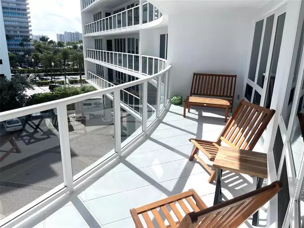 Fort Lauderdale, FL 33308,4100 Galt Ocean Dr #303