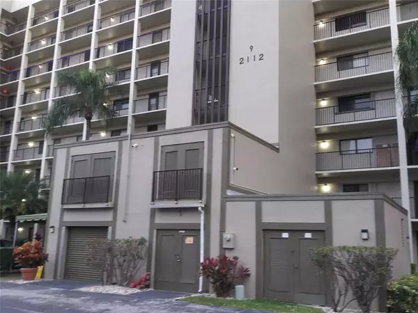 2112 S Cypress Bend Dr #207, Pompano Beach, FL 33069