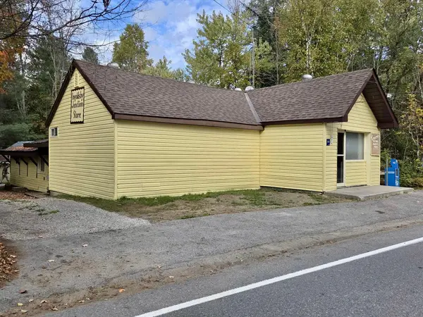 Minden Hills, ON K0M 2K0,1281 Kashagawigamog Lake RD