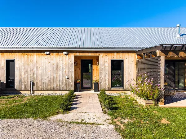 Meaford, ON N4L 1W5,58165 12th Line