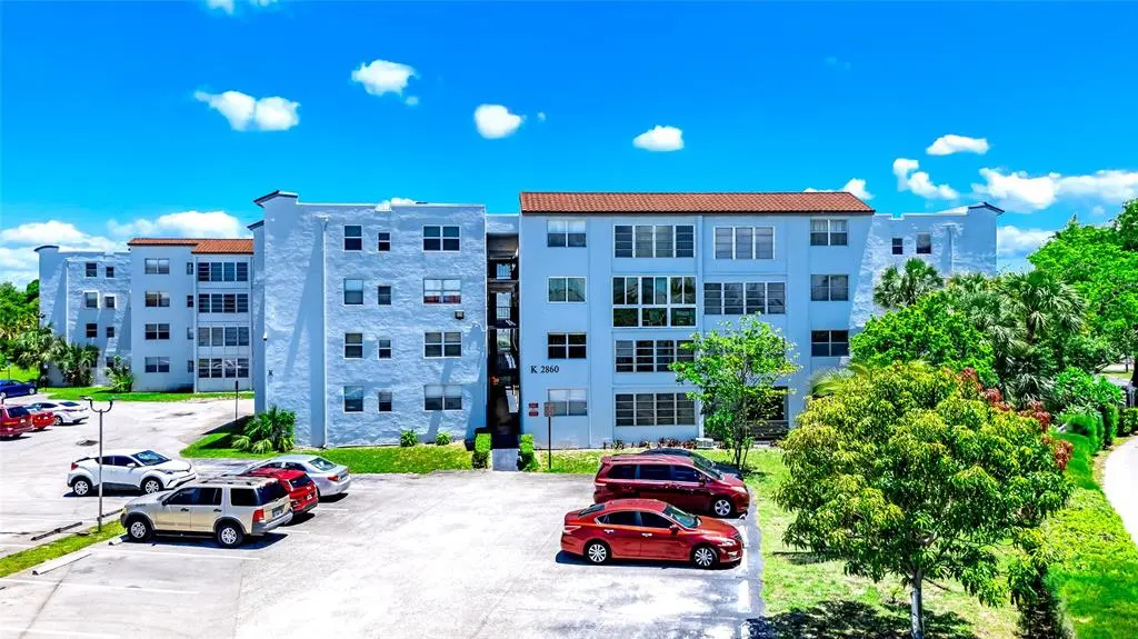 Lauderdale Lakes, FL 33311,2860 Somerset Dr #404K