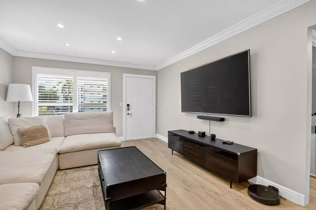 Boca Raton, FL 33432,55 SE 14th St #211