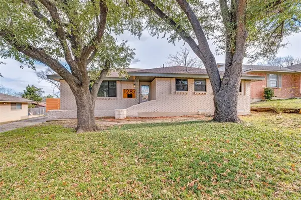 Dallas, TX 75241,1287 Whispering Trail