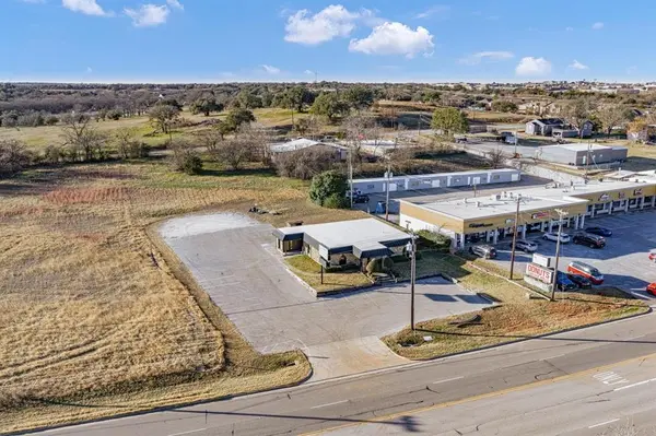 Weatherford, TX 76086,1836 Santa Fe Drive