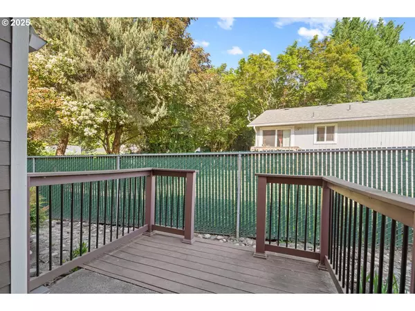 Tualatin, OR 97062,7143 SW SAGERT ST #104