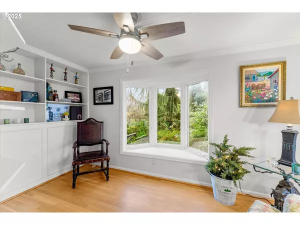 Lake Oswego, OR 97034,1250 SW ENGLEWOOD DR