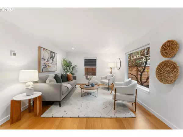 Portland, OR 97239,6416 S CORBETT AVE