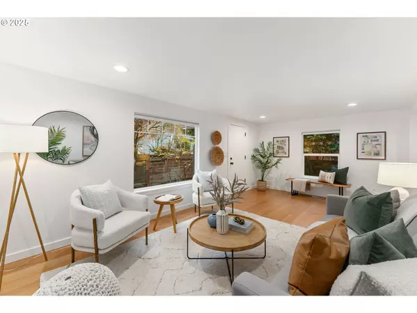 Portland, OR 97239,6416 S CORBETT AVE