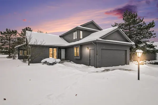 1794 Spring Meadow CT SE #10, Caledonia, MI 49316