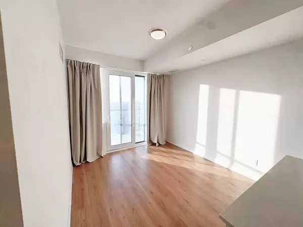 Toronto C07, ON M2N 0L7,15 Ellerslie AVE #1605