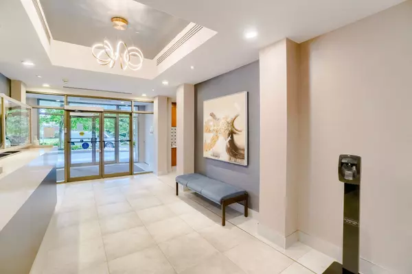 Toronto C13, ON M4A 2X8,1720 Eglinton AVE E #610