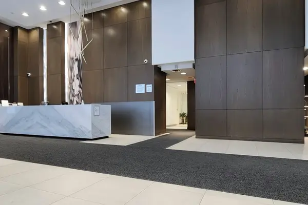 Toronto C15, ON M2K 0C1,121 McMahon DR #3517