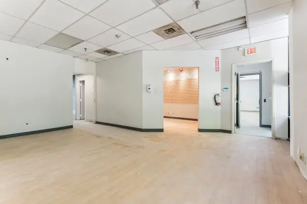 Toronto E07, ON M1S 3J1,1361 Huntingwood DR #13