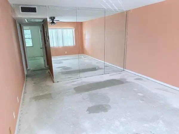 Deerfield Beach, FL 33442,103 Newport F #103