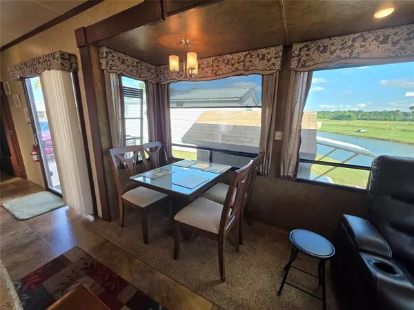 Okeechobee, FL 34974,5274 SE 67th Ave