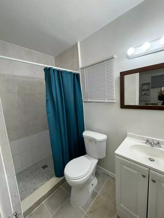 Hollywood, FL 33020,1837 Sherman St