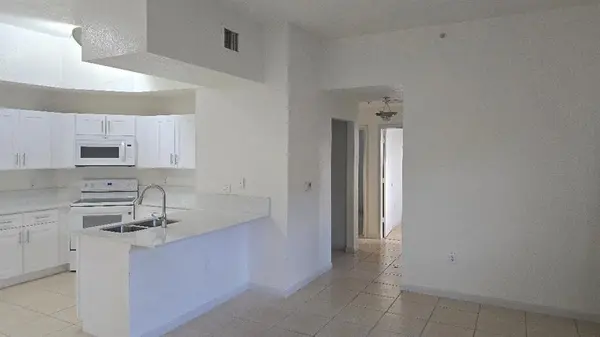 Coral Springs, FL 33065,2851 Riverside Dr #101