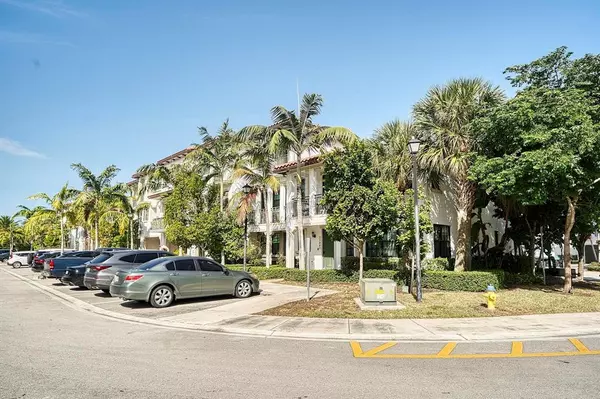 Pembroke Pines, FL 33025,11303 SW 15th St