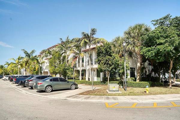 Pembroke Pines, FL 33025,11303 SW 15th St