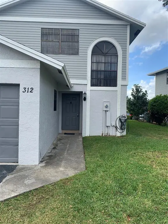 Pembroke Pines, FL 33026,312 NW 106TH TE #312