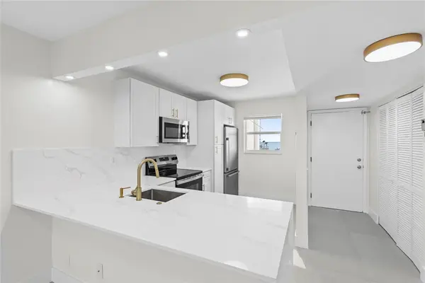 Pompano Beach, FL 33062,1391 S Ocean Blvd #608