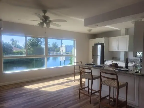 2414 NE 25th Place #8, Fort Lauderdale, FL 33305