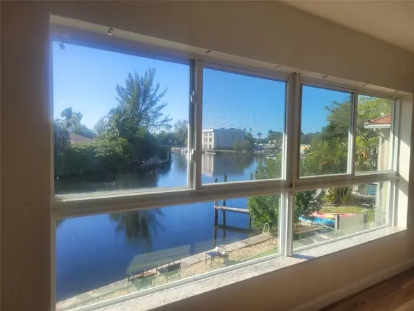 Fort Lauderdale, FL 33305,2414 NE 25th Place #8