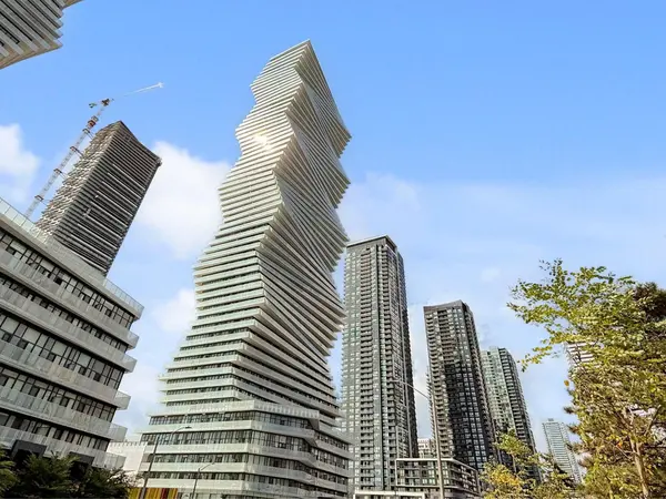 Mississauga, ON L5B 0M3,3900 Confederation Pkwy SW #2406