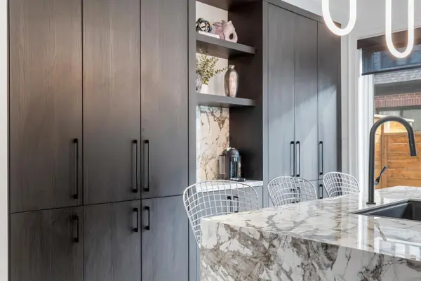 Mississauga, ON L5M 2P6,10 Lunar CRES #24