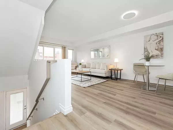 Mississauga, ON L5M 0E5,5050 Intrepid DR #7