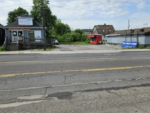 Hamilton, ON L8H 2V8,1230 Barton ST E